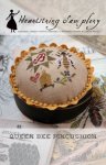 (image for) Queen Bee Pincushion